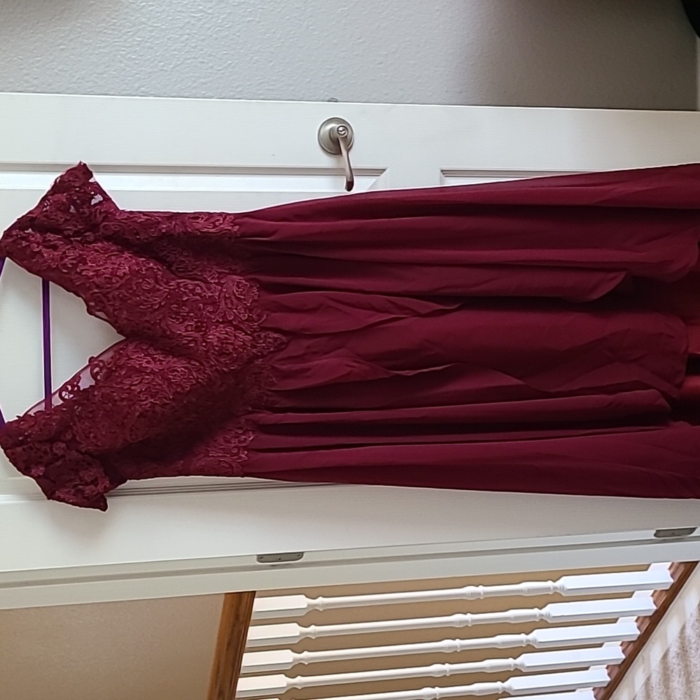 New Plus size Mother of the Bride hi-low vneck(wine/burgundy)